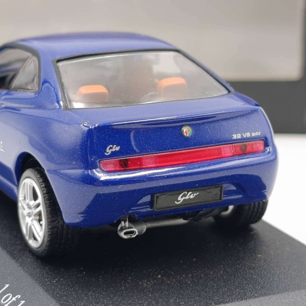 MiniChamps Alfa Romeo GTV die-cast model car - scale 1/43