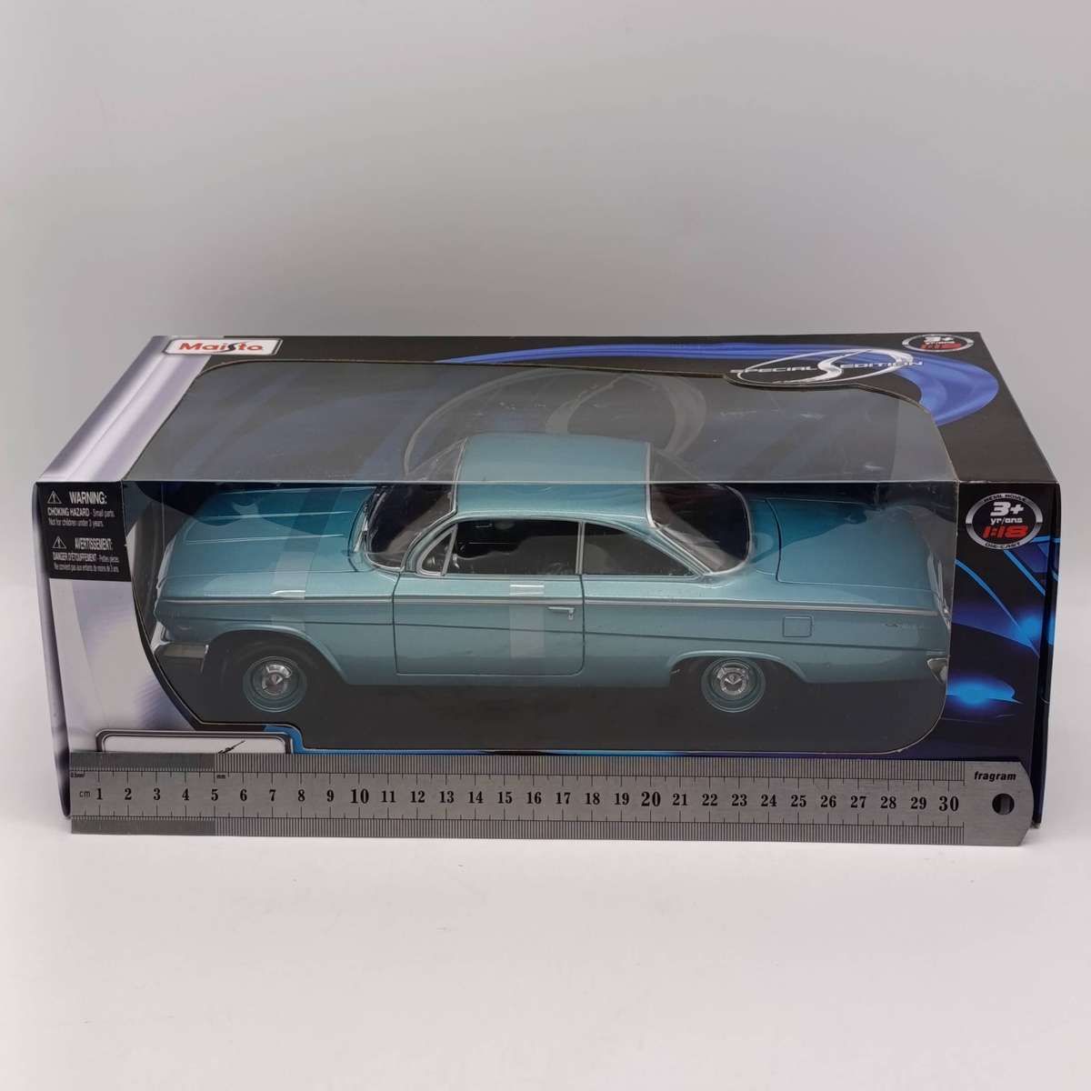 Maisto 1962 Chevrolet Bel Air die-cast model car - scale 1/18