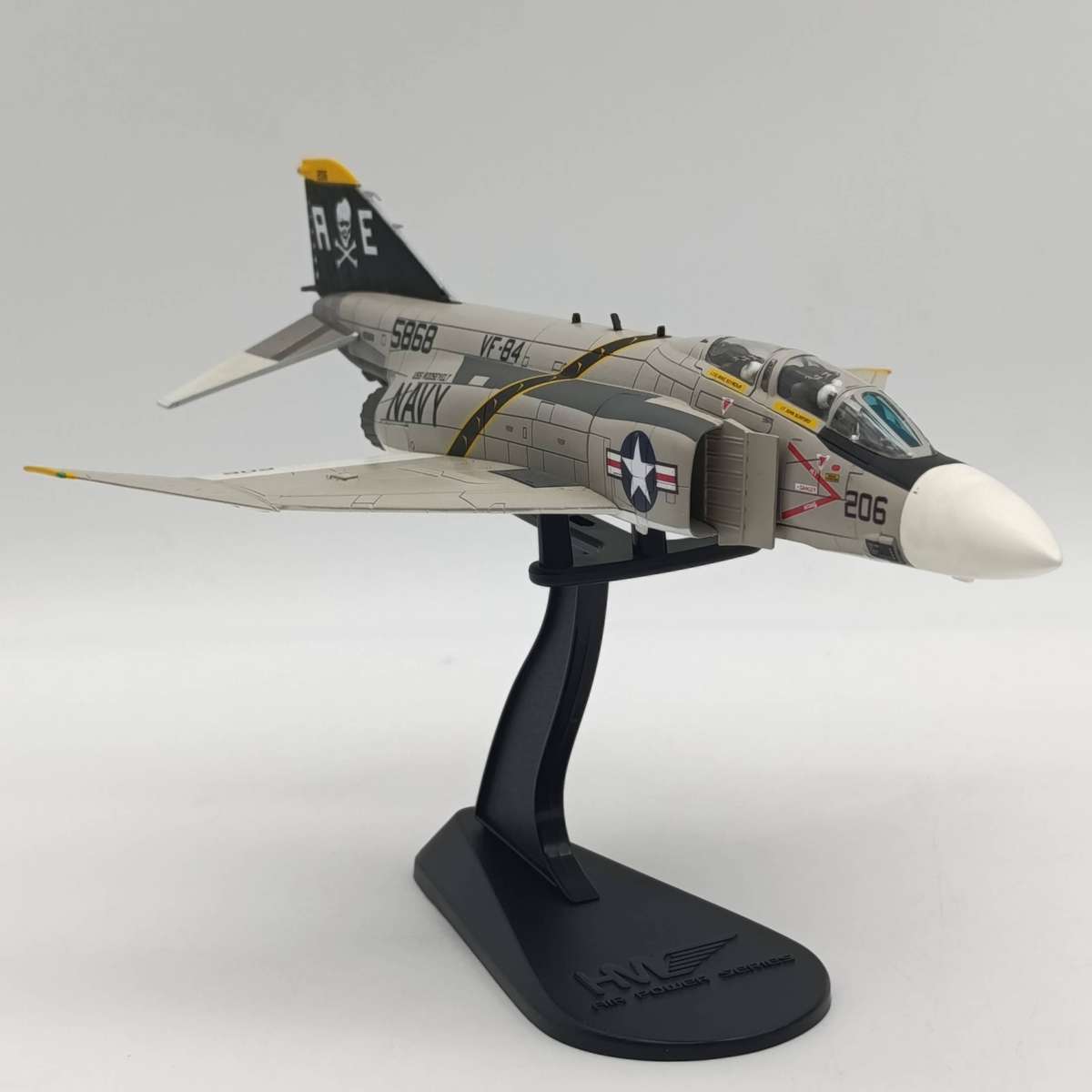 HobbyMaster MoDonnell Douglas F-4J  VF-84 Jolly Rogers die-cast model plane in box - scale 1/72