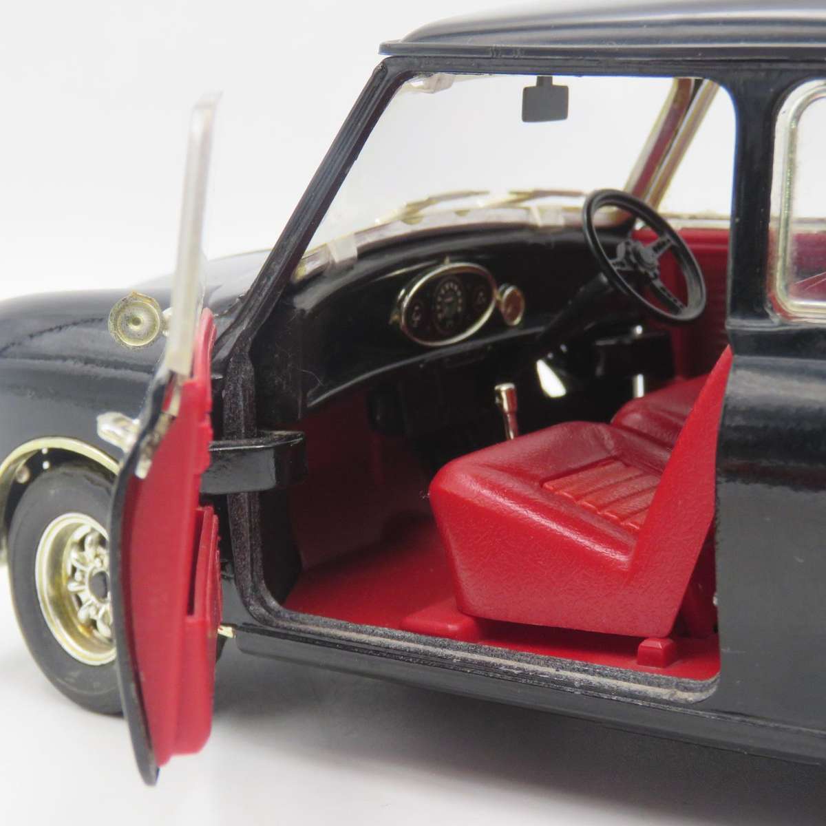Solido Mini Cooper S die-cast model car - Scale 1/16