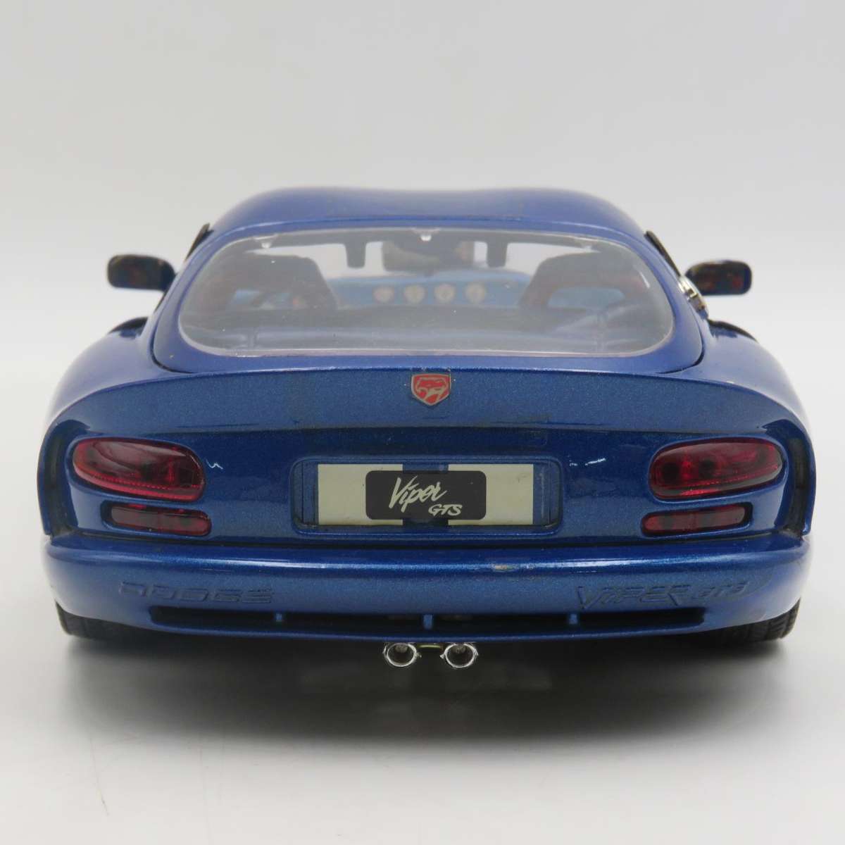 Bburago Dodge Viper GTS Coupe die-cast model car - Scale 1/18