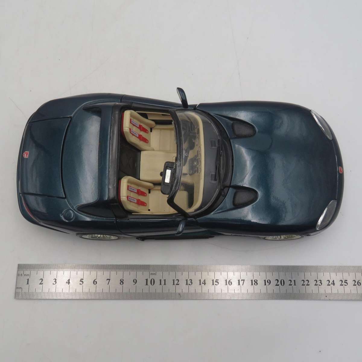 Bburago Dodge Viper RT/10 die-cast model car - scale 1/18 - Sunvisors damaged