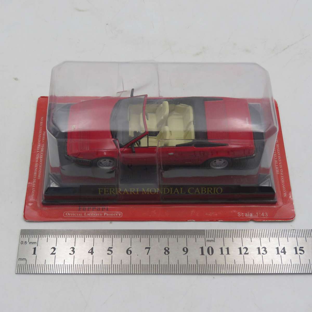 1985 Ferrari Mondial Cabrio die-cast model car - scale 1/43