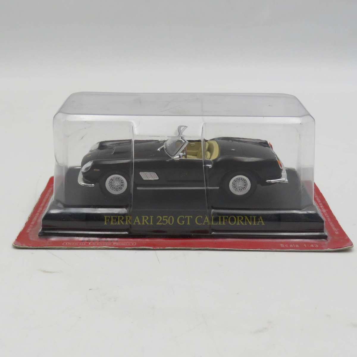 1957 Ferrari 250 GT California die-cast model car - scale1/43