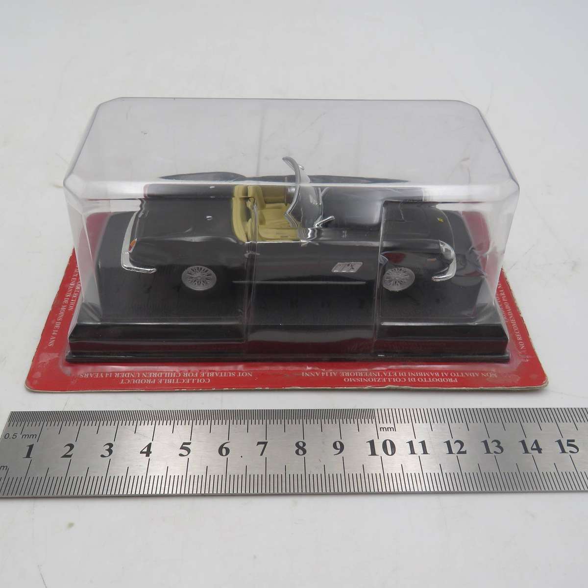 1957 Ferrari 250 GT California die-cast model car - scale1/43