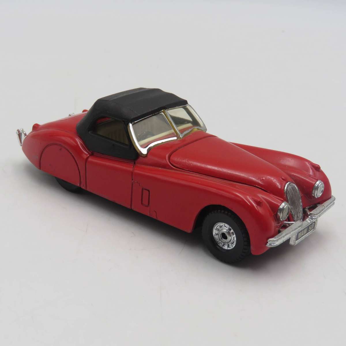 Corgi Jaquar XK 120 die-cast model car