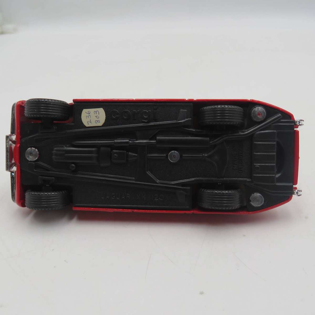 Corgi Jaquar XK 120 die-cast model car