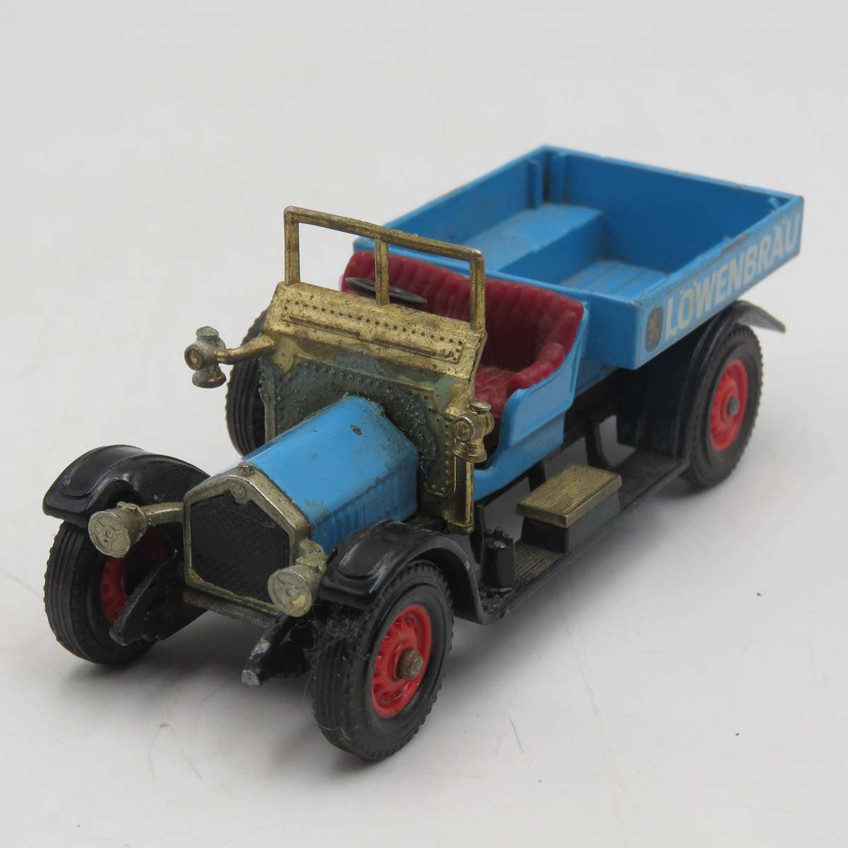 Matchbox Models of Yesteryear Crossley Lowenbrau delivery van model car