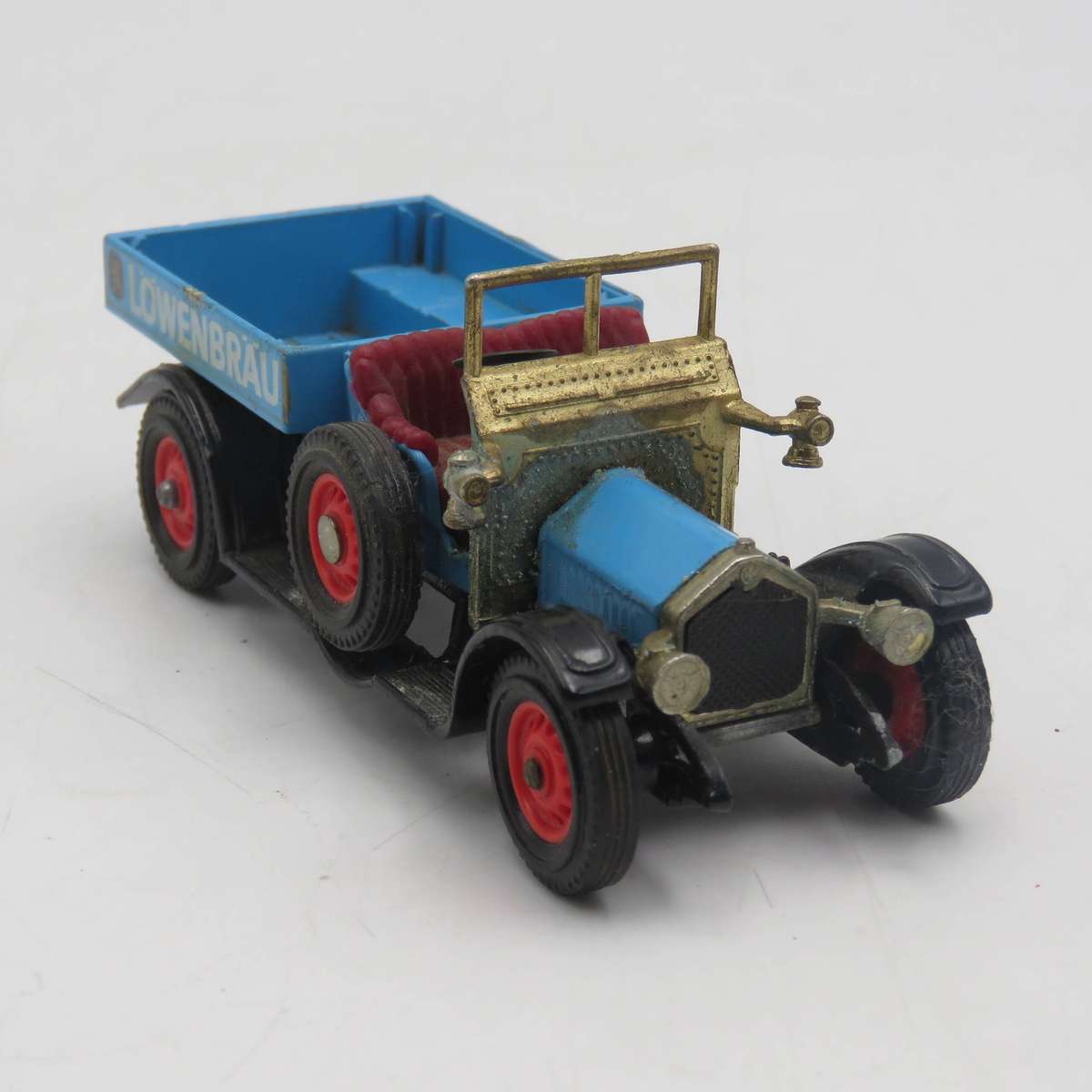 Matchbox Models of Yesteryear Crossley Lowenbrau delivery van model car