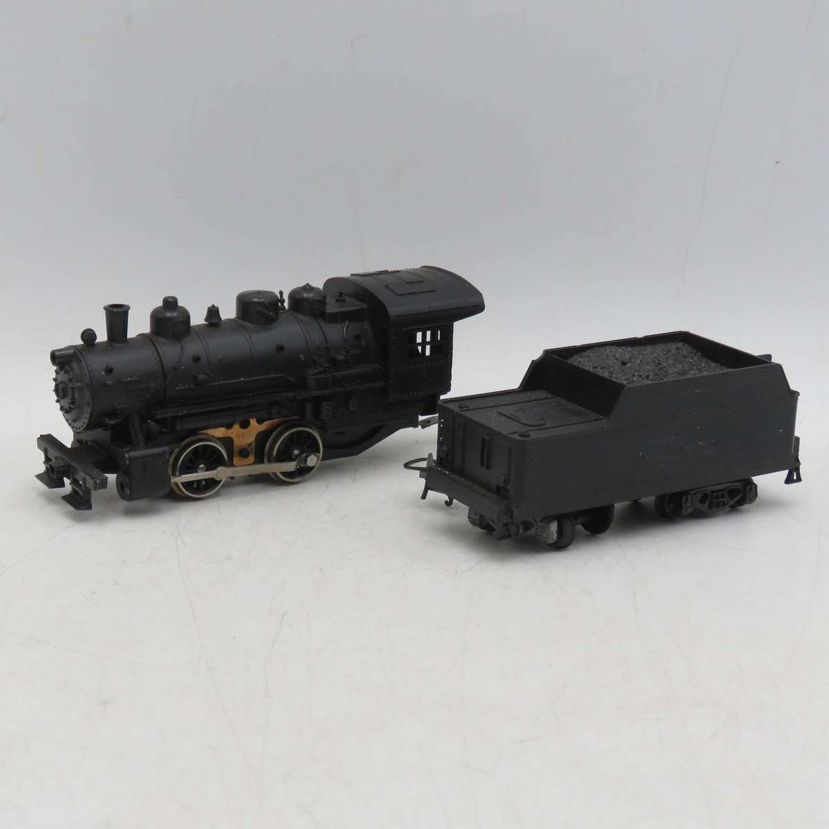 Lima HO Scale 0-4-0 Steam locomotive with coal tender - working