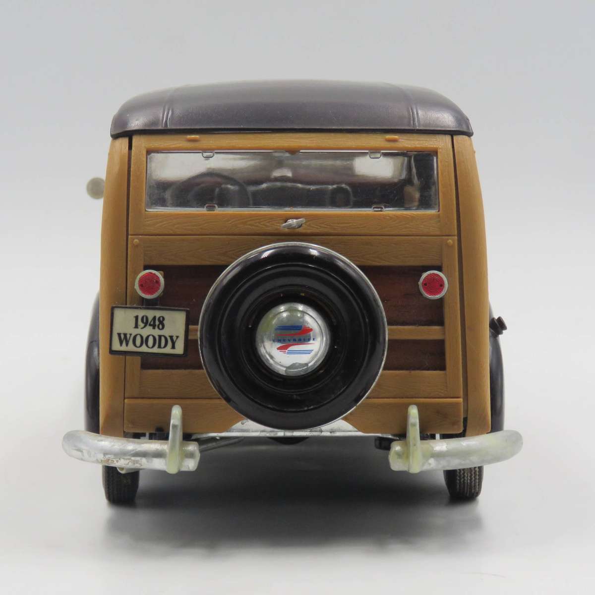 Maisto 1948 Chevy Fleetmaster Woody die-cast model car - scale 1/18