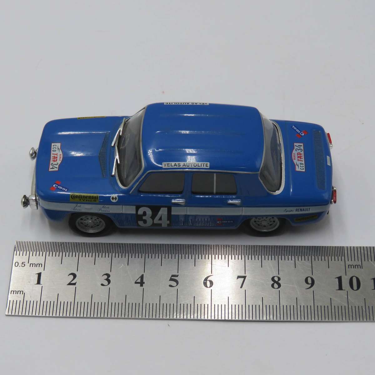 Renault 8 Gordini #34 die-cast rally model car - scale 1/43