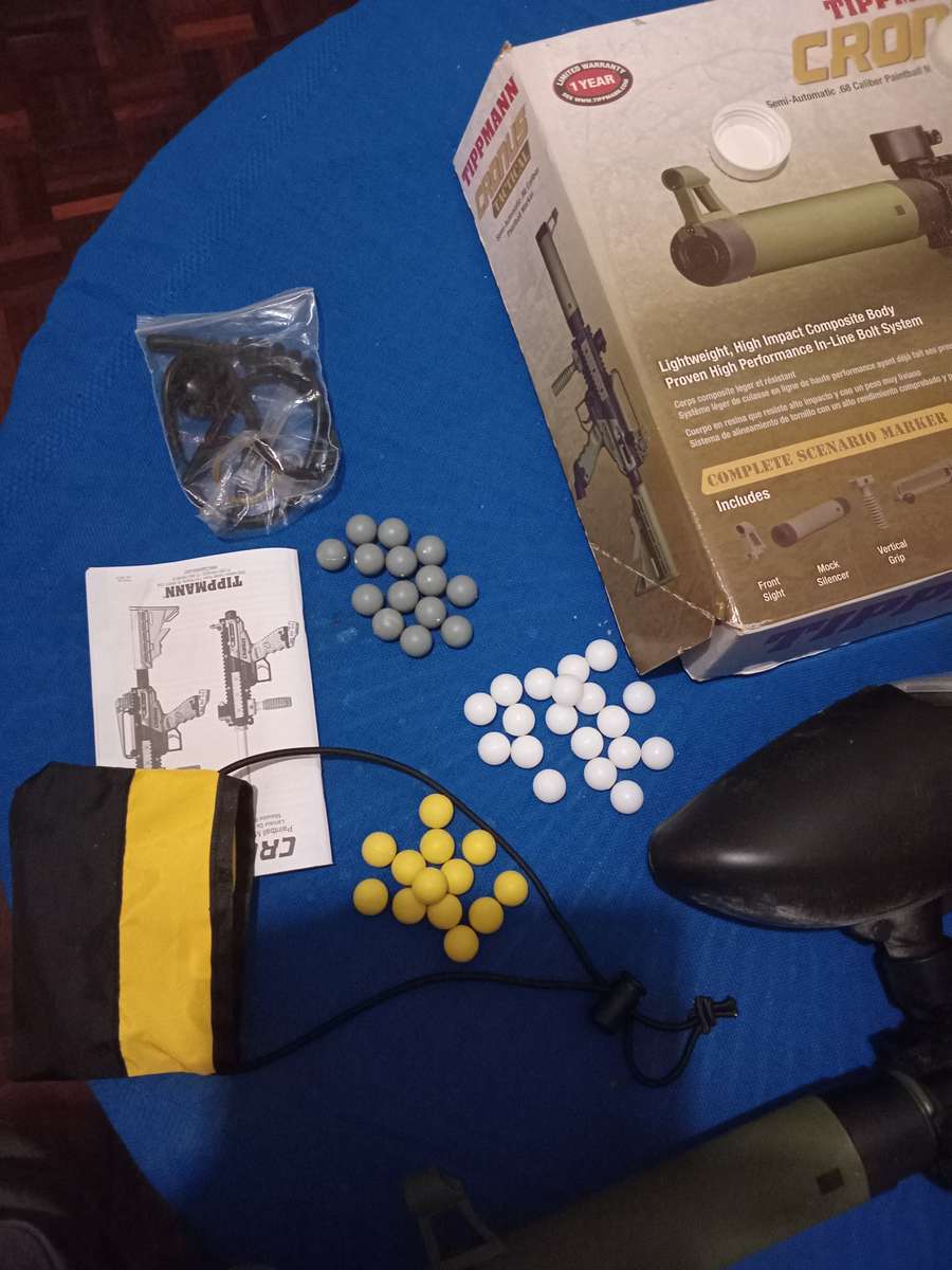 Tippmann Chronus Tactical PaintballGun,Solid Ammo,Co2 tanks, Co2 onoff switch and other accessories