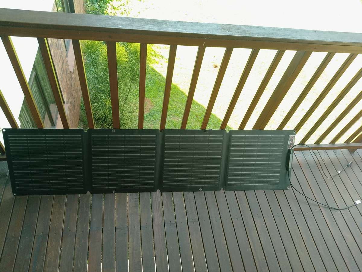 EcoFlow 110W Solar Panel and Original Carry Case/Stand in Original Box