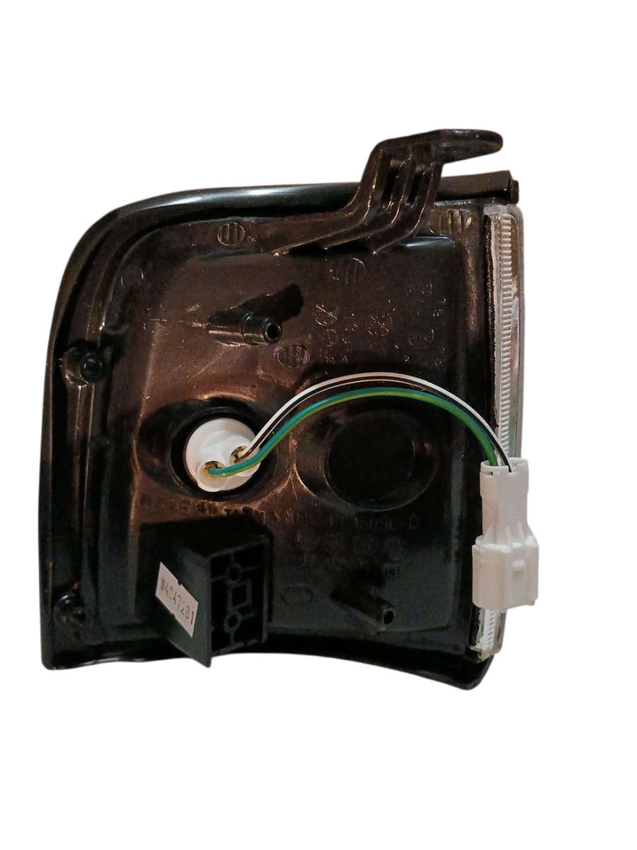 Isuzu Bakkie KB series LHS Normal Corner Lamp