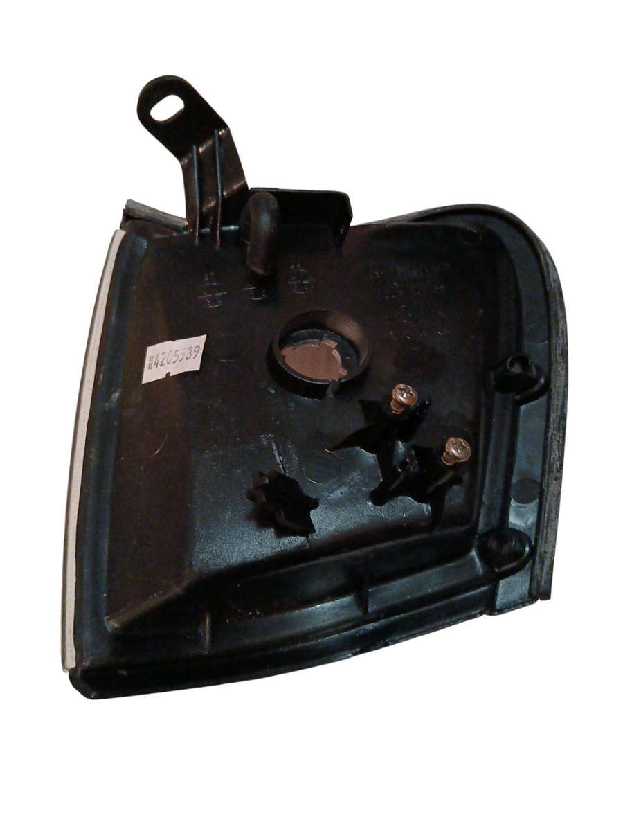 Isuzu Bakkie KB250/280 RHS Normal Corner Lamp