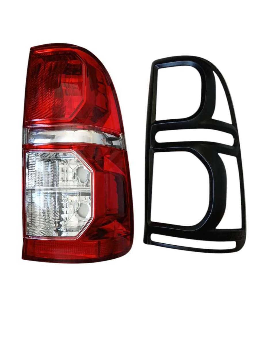 Toyota Hilux D4D 2011- Vigo RHS Silver Stripe Tail Lamp including tail lamp surround