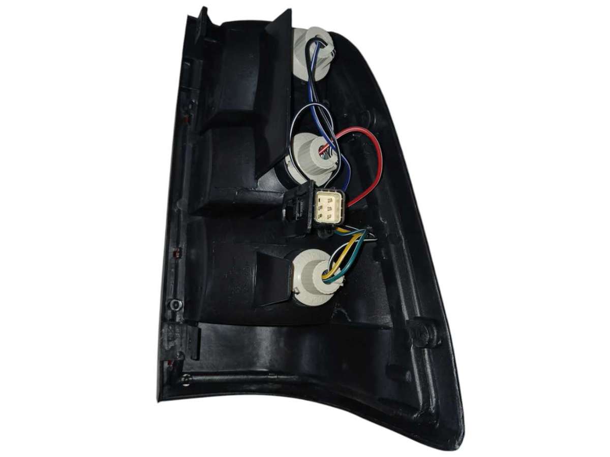 Isuzu Bakkie 1994- 05 LHS Tail Lamp Unit