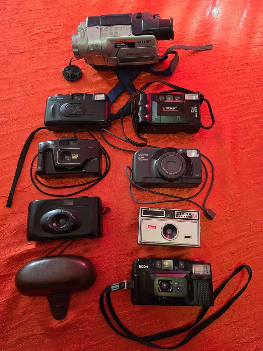 Cameras - Mixed Batch (for parts, some working cheapies)