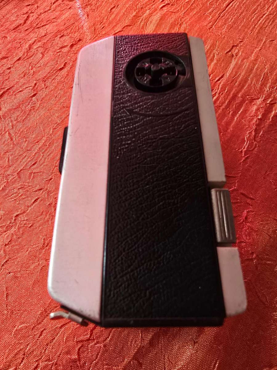 Cameras - Mixed Batch (for parts, some working cheapies)