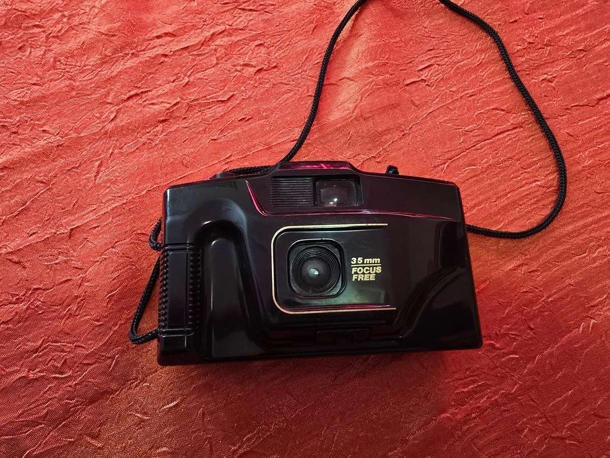 Cameras - Mixed Batch (for parts, some working cheapies)