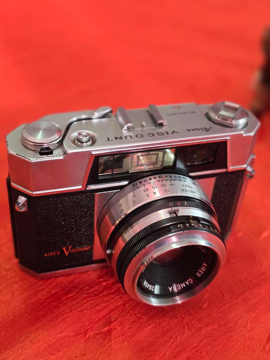 Vintage Aires Viscount 35mm Rangefinder Camera