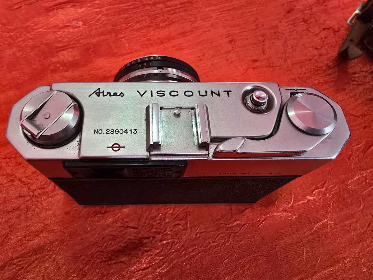 Vintage Aires Viscount 35mm Rangefinder Camera