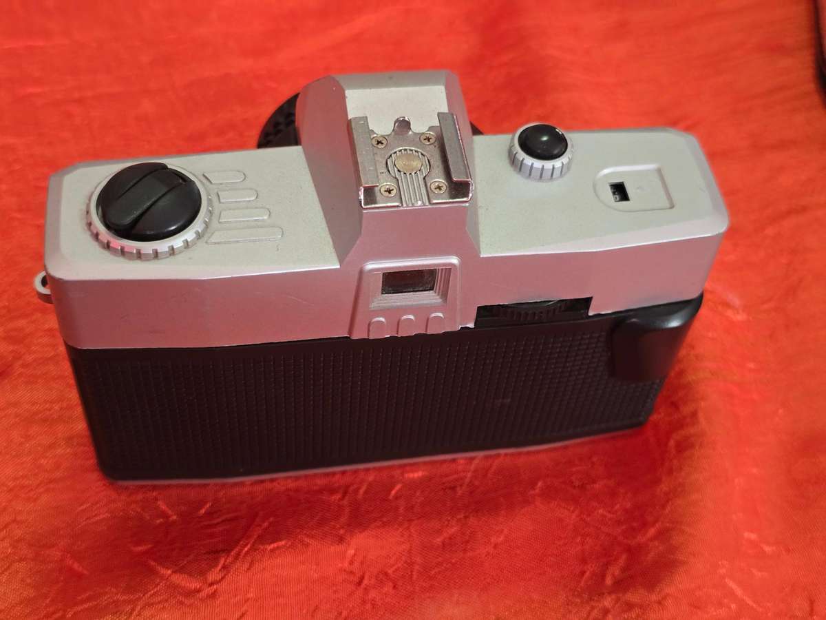 Cameras - Sunny SC 500 - Sounex YN 8000 - Sounex YN 9000 Gift Box