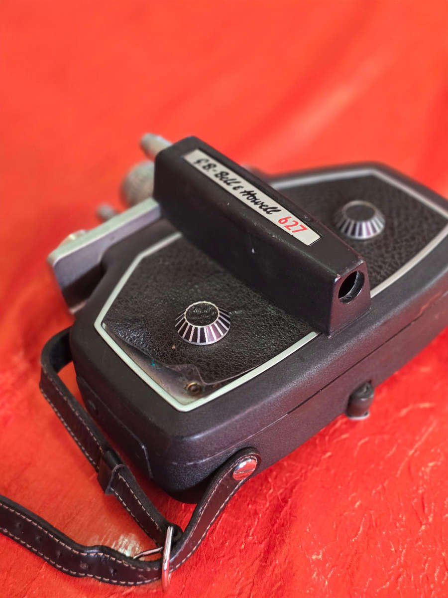 Bell & Howell 627 16mm Clockwork Motorized Camera.