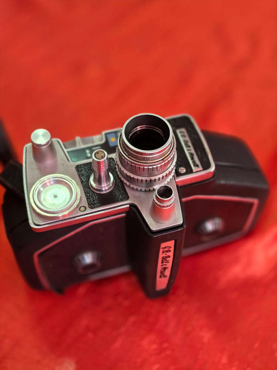 Bell & Howell 627 16mm Clockwork Motorized Camera.