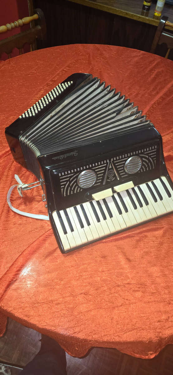 Vintage Frontalini Accordion