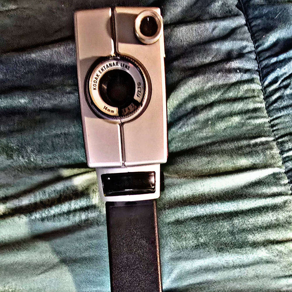 KODAK INSTAMATIC M22 Movie Camera