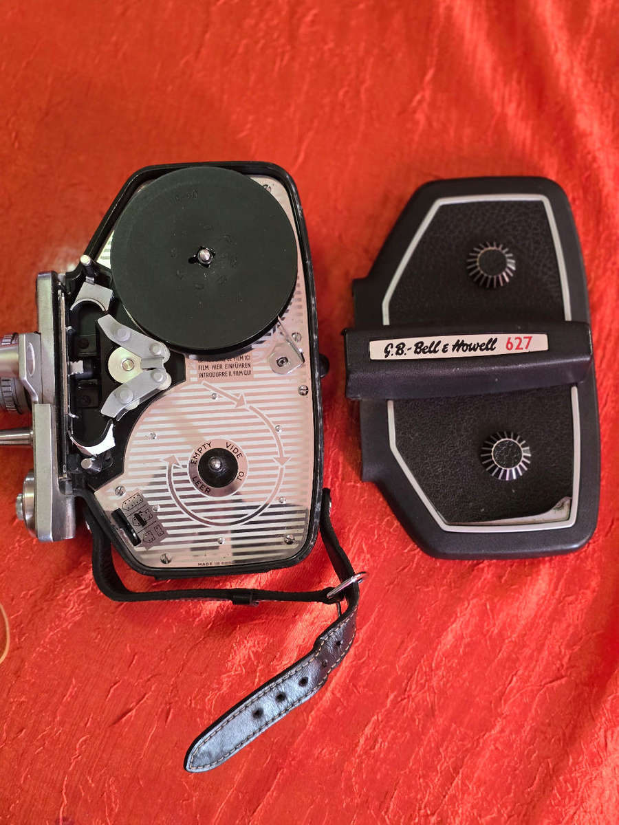 Bell & Howell 627 16mm Clockwork Motorized Camera.