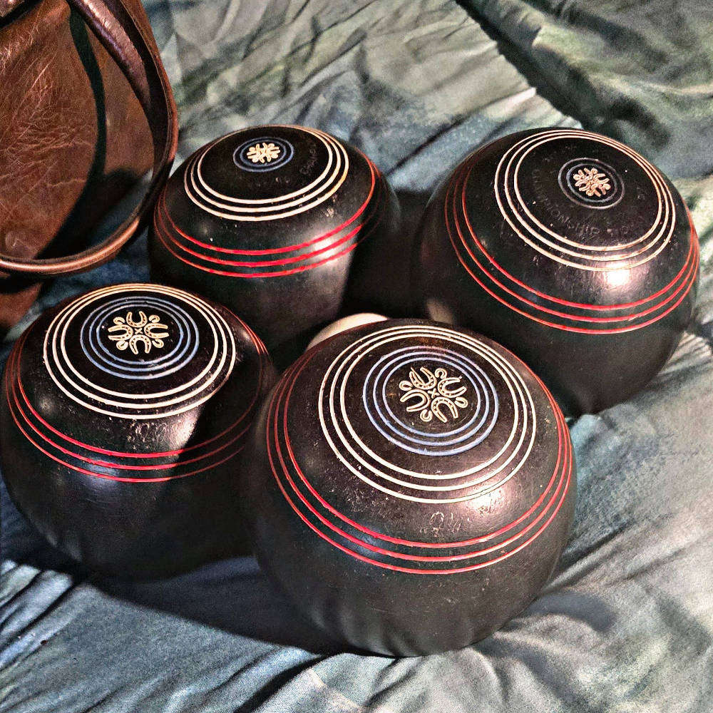Henselite Lawn Bowls in a Carry Case
