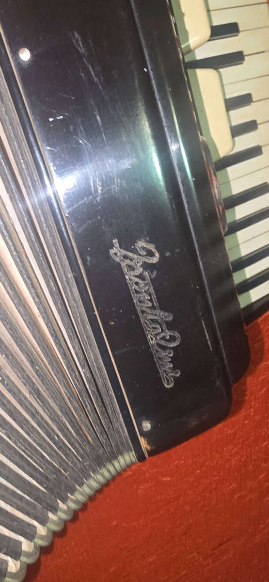 Vintage Frontalini Accordion