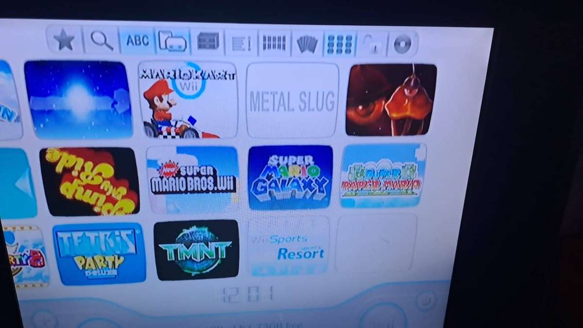 Nintendo Wii Console + 35 preloaded games