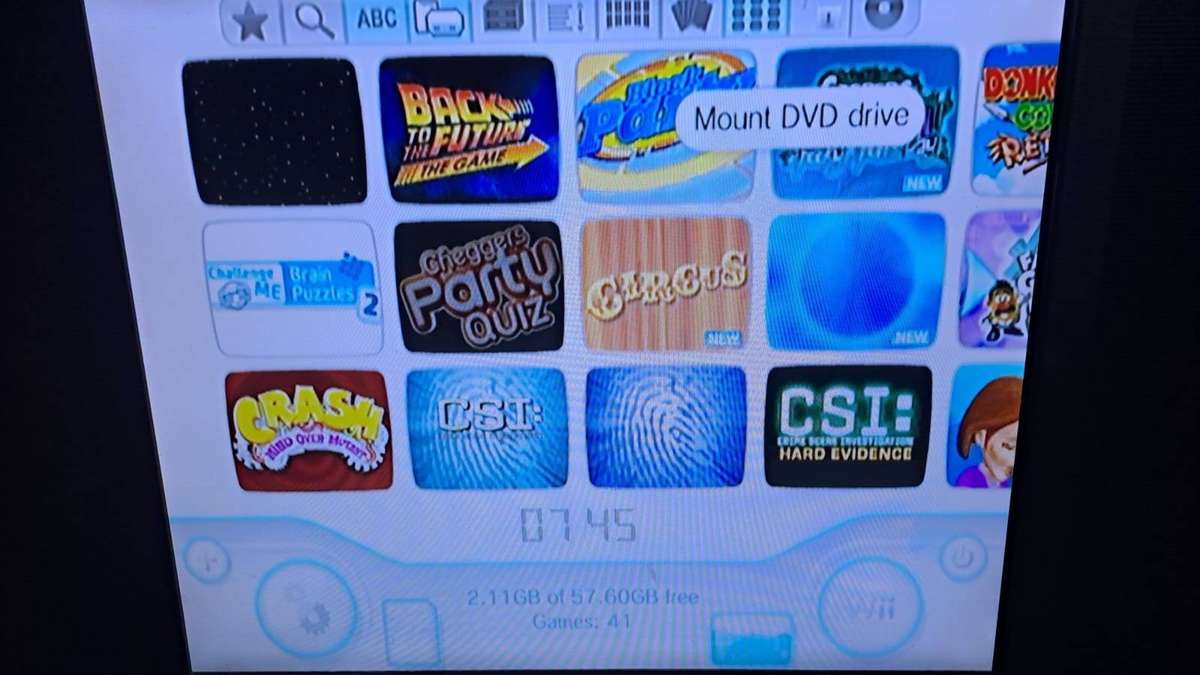 Wii + 2 Controllers + 41 preloaded games