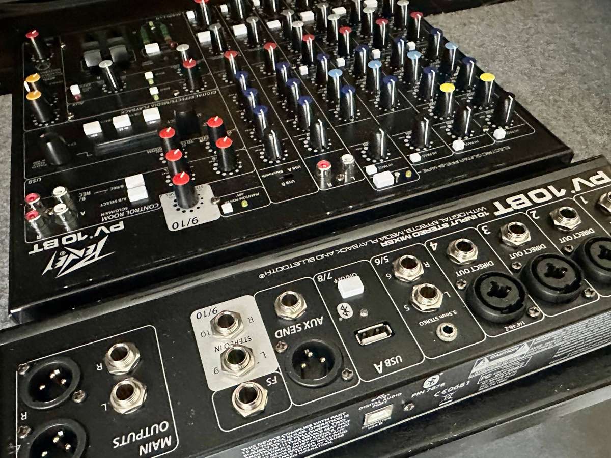 Peavey PV10BT Mixer with Bluetooth and Effects