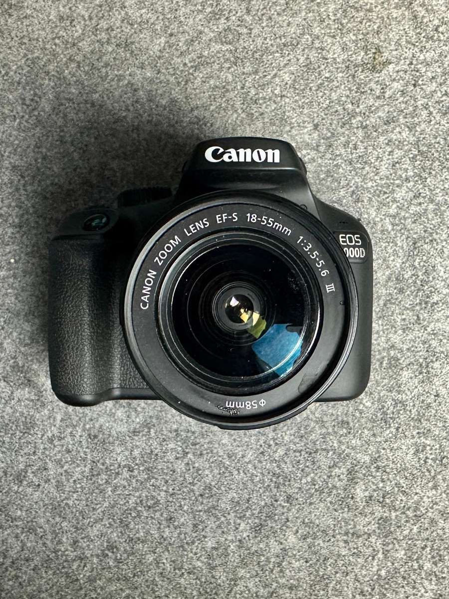 Canon EOS 4000D Starter Bundle