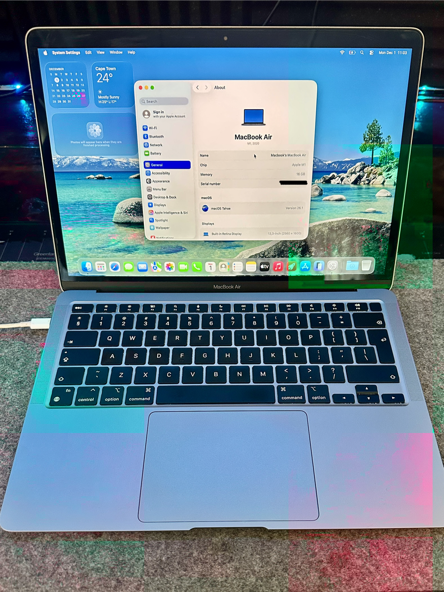 M1 Macbook Air 16GB Ram 256Gb SSD