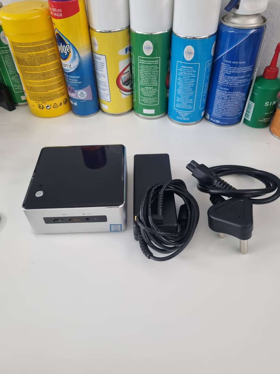 Intel NUC (Intel i3, 240GB SSD & 8GB RAM) 6th Gen