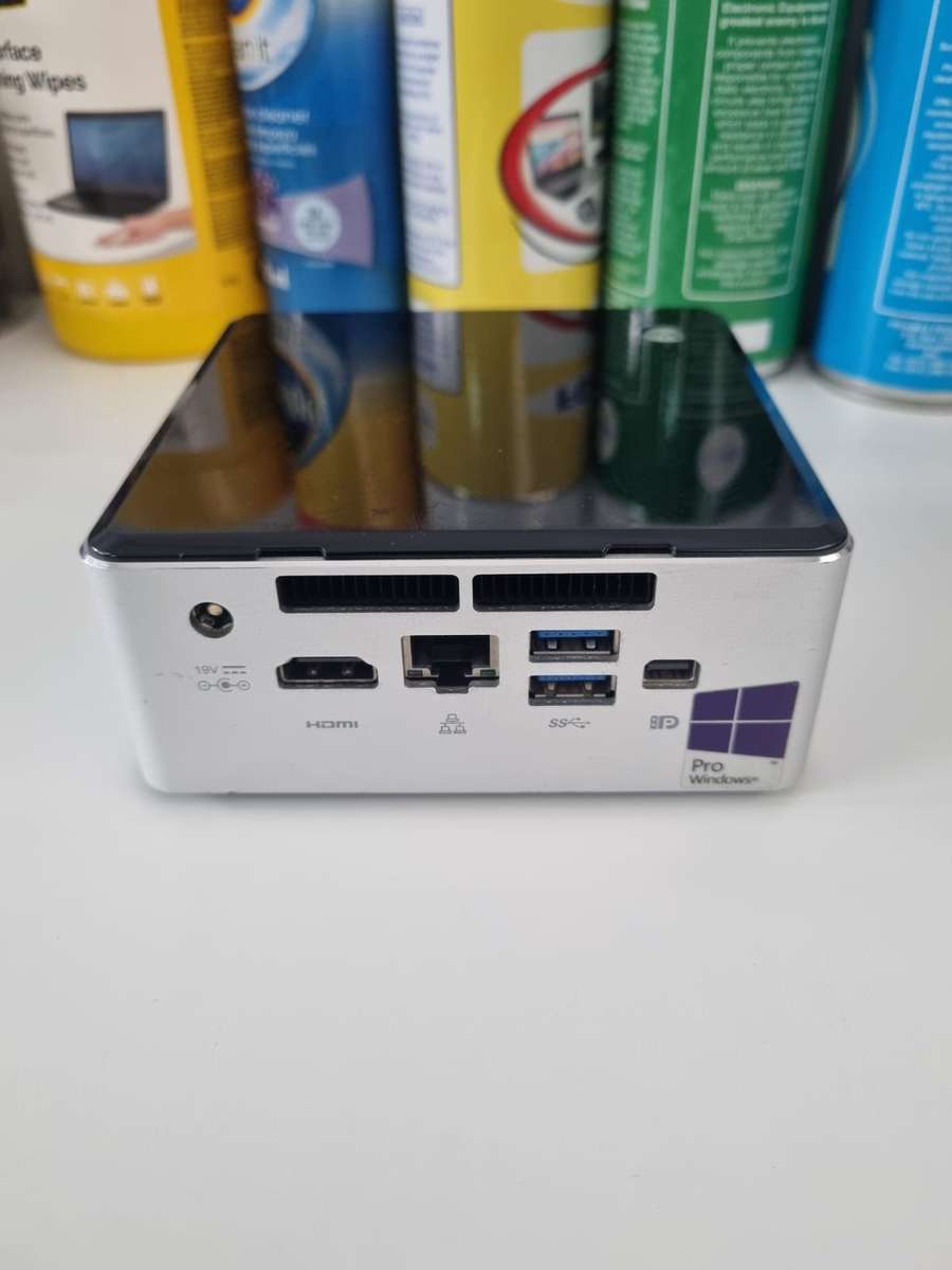 Intel NUC (Intel i3, 240GB SSD & 8GB RAM) 6th Gen