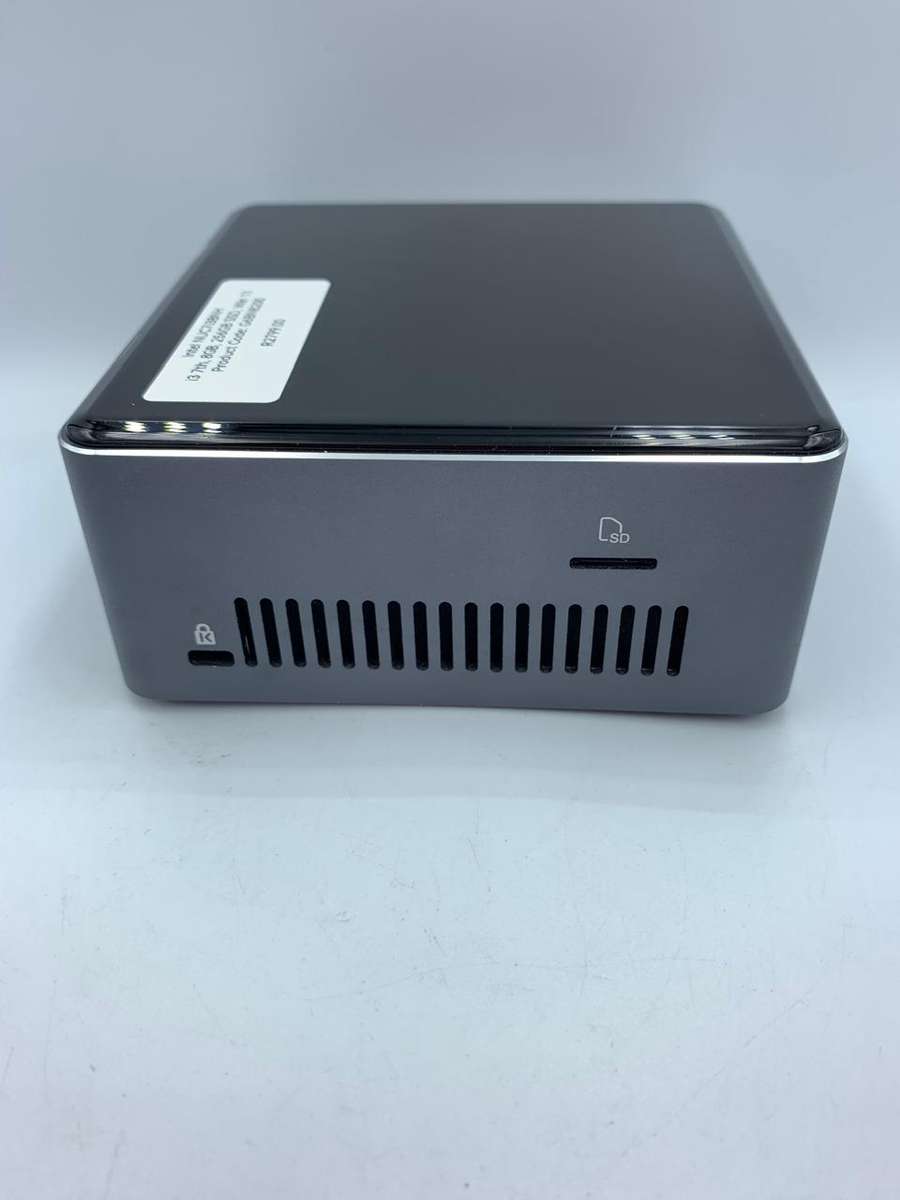 Intel NUC i3-7100U (Intel i3, 256GB SSD & 8GB RAM)