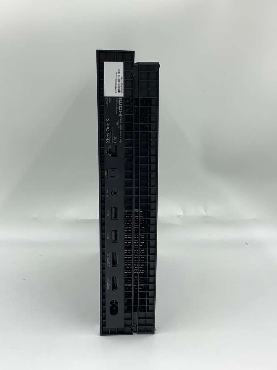 Xbox One X 1TB - 1x Controller, HDMI & Power Cable