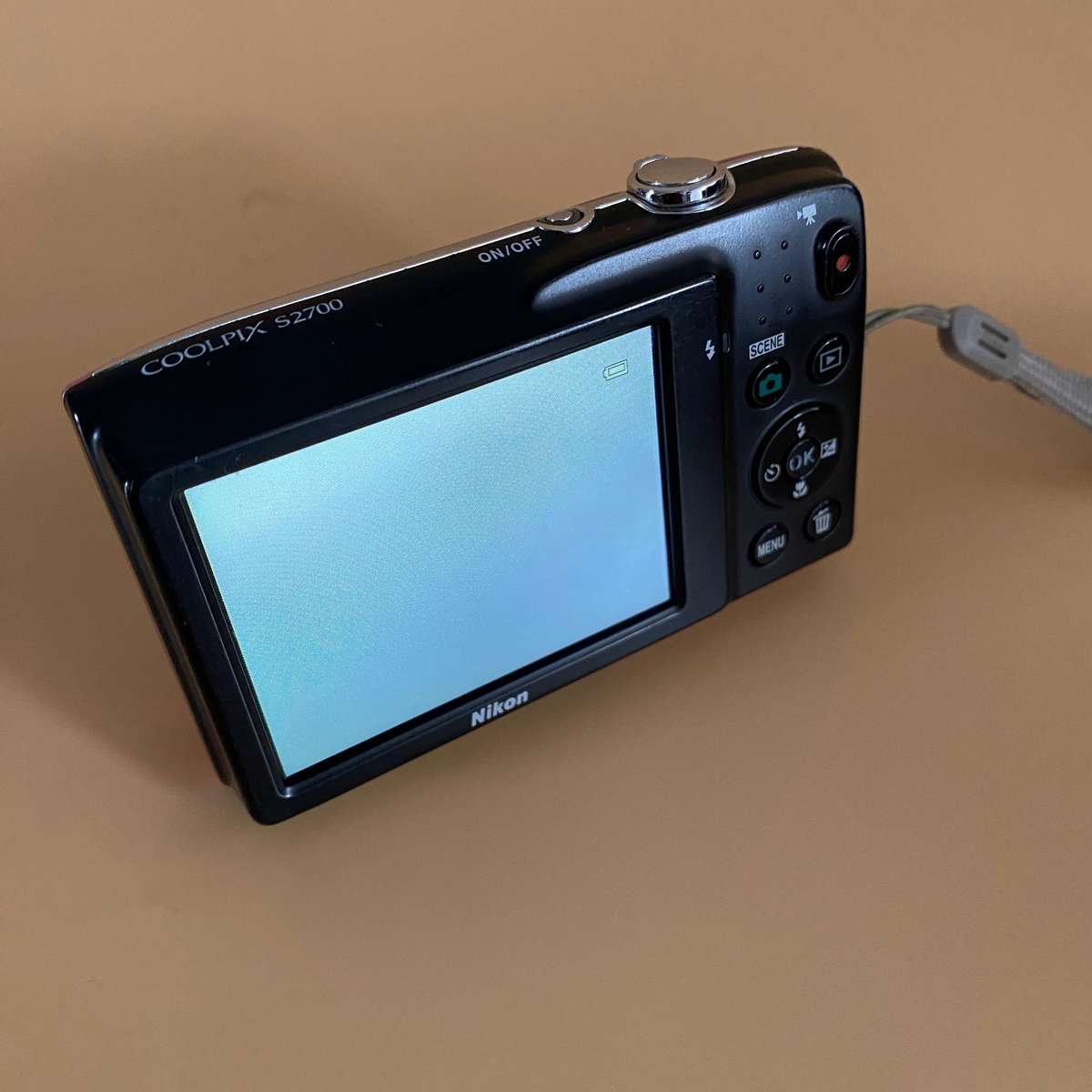 Nikon Coolpix S2700 Compact Digital Camera-Pink