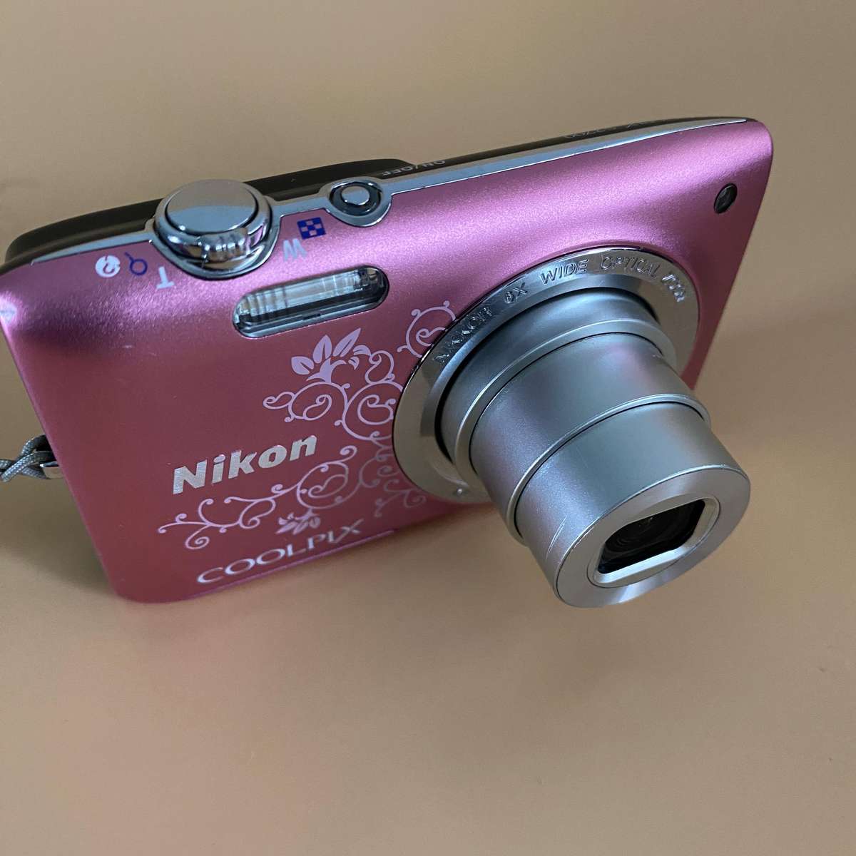 Nikon Coolpix S2700 Compact Digital Camera-Pink