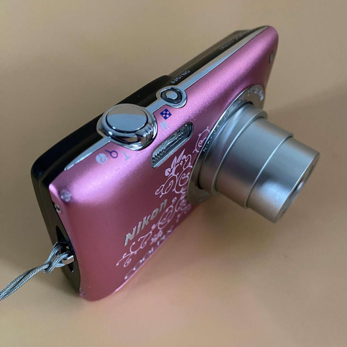 Nikon Coolpix S2700 Compact Digital Camera-Pink