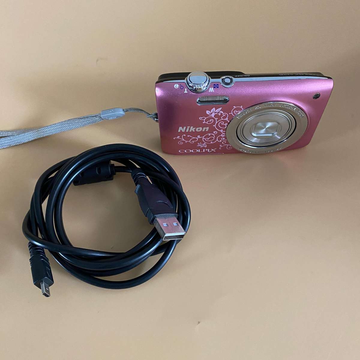Nikon Coolpix S2700 Compact Digital Camera-Pink