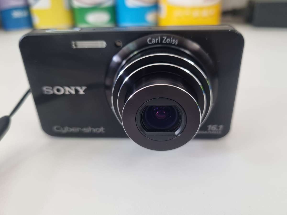 Sony DSC-W580 Digital Camera(16.1 MP, 5x Optical Zoom, HD Movie) Black