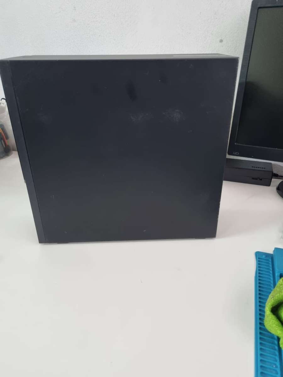 Lenovo V50s-071MB Desktop PC (Intel i3 10th, 256GB SSD & 8GB RAM)